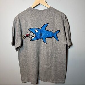 Vintage Nassau Bahamas Yacht Club T-Shirt Adult size Large -Gray -Shark Graphic